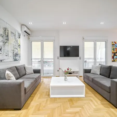 Stunning 180m2 4 Bedroom 3 Bathroom, Sleeps 10 Guests Atene