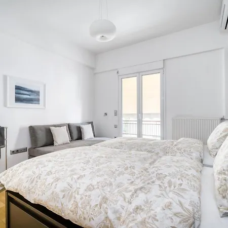 Stunning 180m2 4 Bedroom 3 Bathroom, Sleeps 10 Guests * Atene